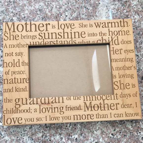 Mother’s Day wooden picture frame! New w/ out tag! - Picture 3 of 4